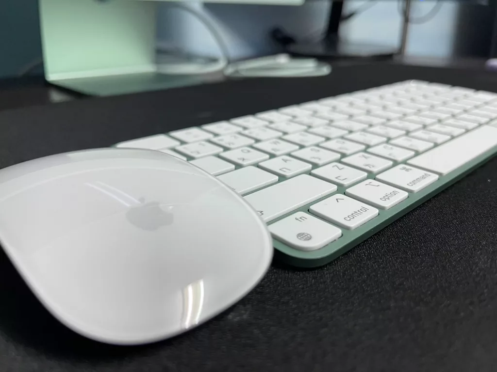 iMac M1 巧控鍵盤與巧控滑鼠