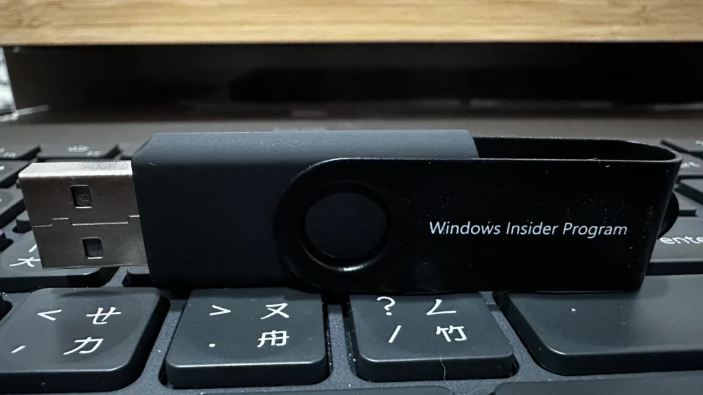 Windows 12 誤傳？微軟免費 USB 隨身碟並沒有 Win12 安裝檔 10